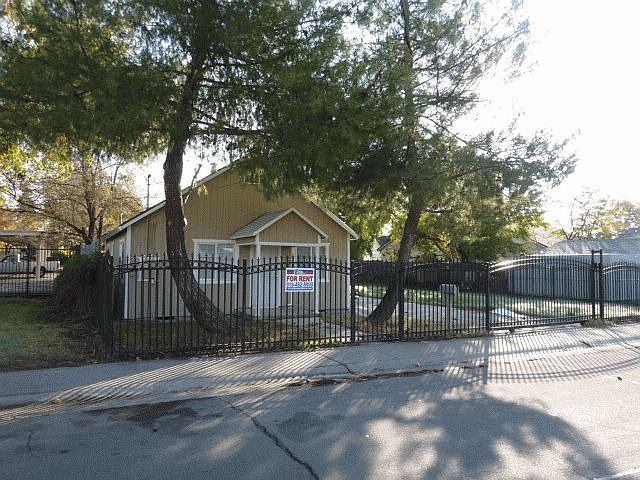 1st image of 2606 Beaumont St