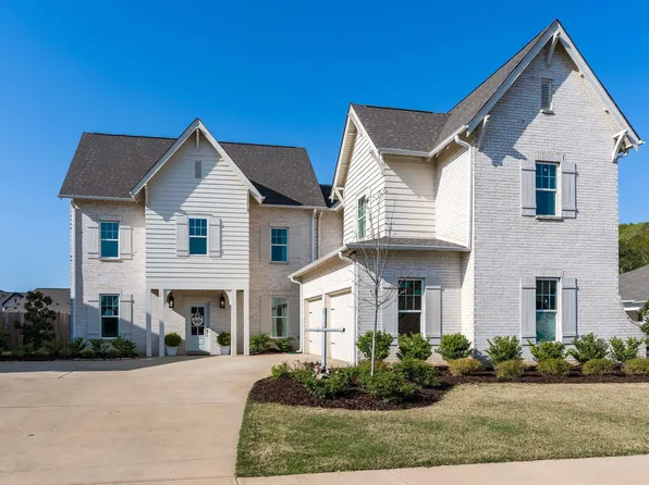 455 Griffin Park Ln, Birmingham, AL 35242