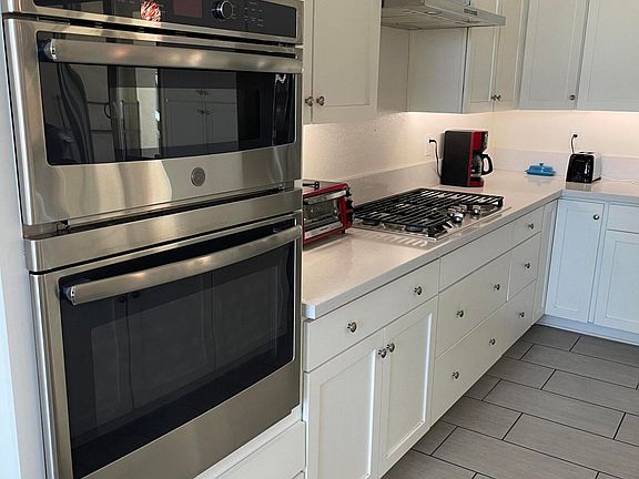 4th image of 2382 W Gloria Ln