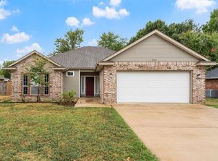 3502 Mockingbird Ln, Rogers, AR 72756