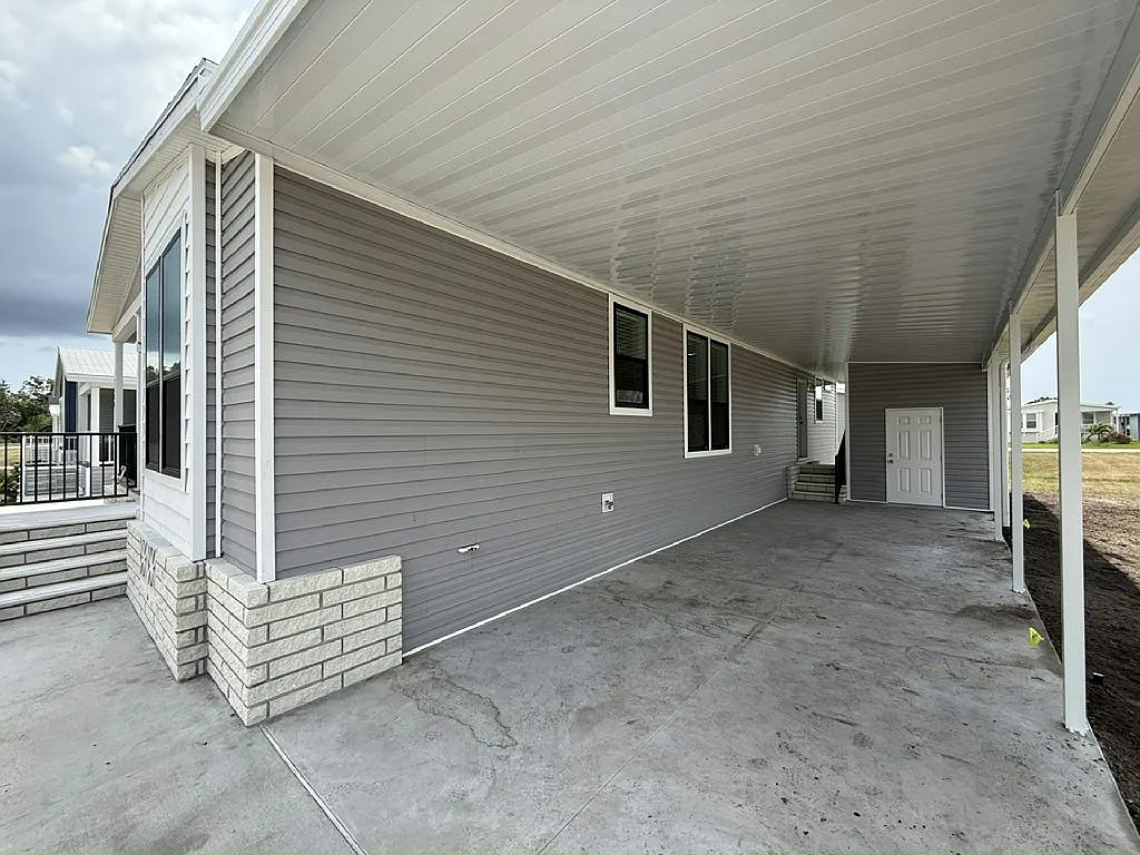 3 bed, 2.5 bath, 1460 sqft, $1,629 — Photo 4