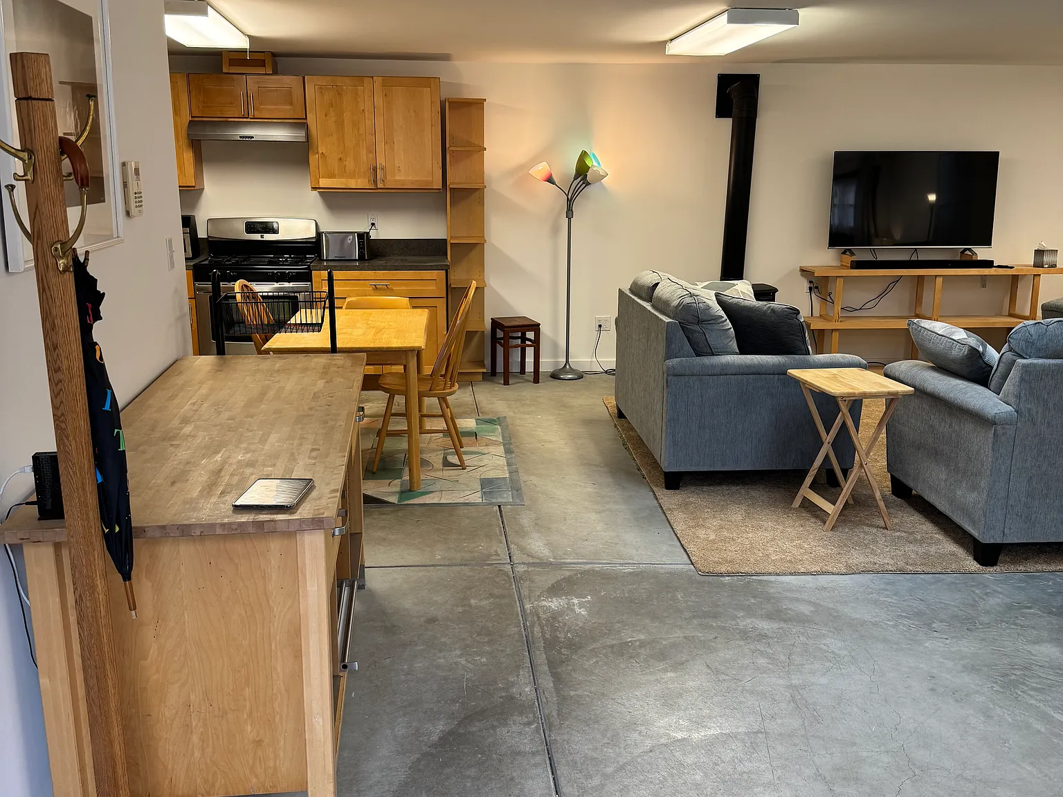 Studio, 750 sqft, $3,000 — Photo 4