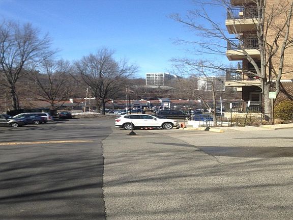 5th image of 505 Central Ave APT 419