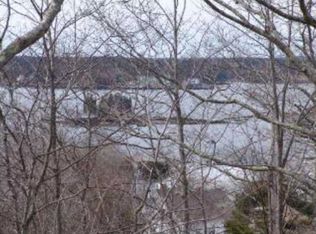 39 Summit Rd, Boothbay Harbor, ME 04538