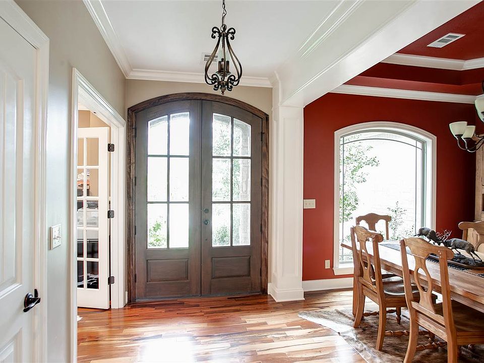 1st image of 1528 Sullivan Cir