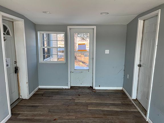 3rd image of 6015 S Stoney Lake Rd