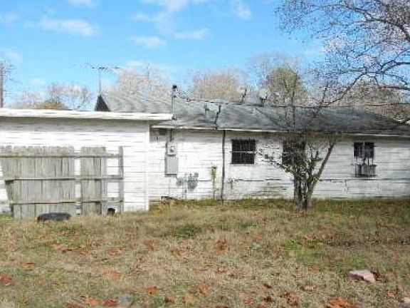 2nd image of 2951 Glenwick St