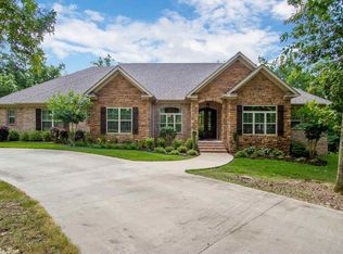 1616 S Silverthorne Dr, Little Rock, AR 72210