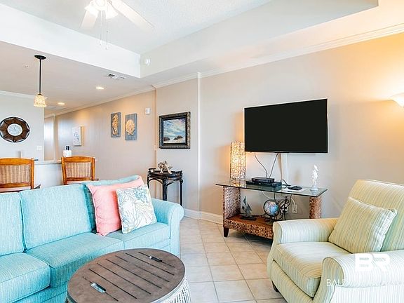 4th image of 4851 Main St #606