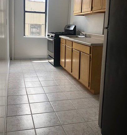 2nd image of 656 W 171st St APT 5D