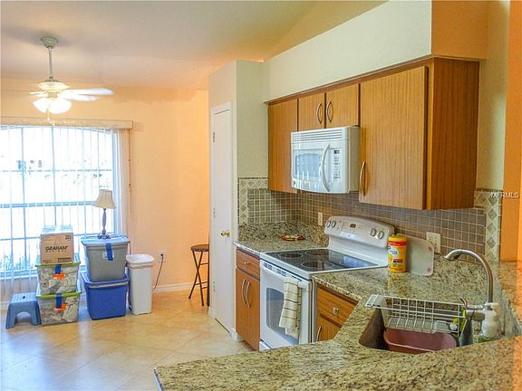 3rd image of 1013 Wildwood E
