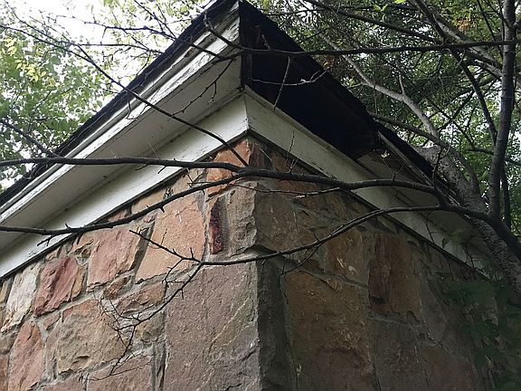 3rd image of 289 Adolphus Ave
