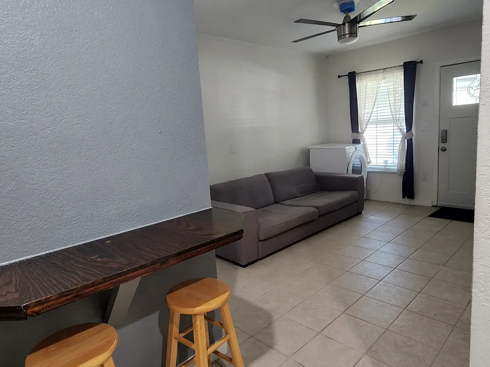 7130 Desilu Dr #D1