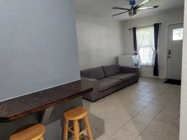 7130 Desilu Dr #D1, San Antonio, TX 78240
