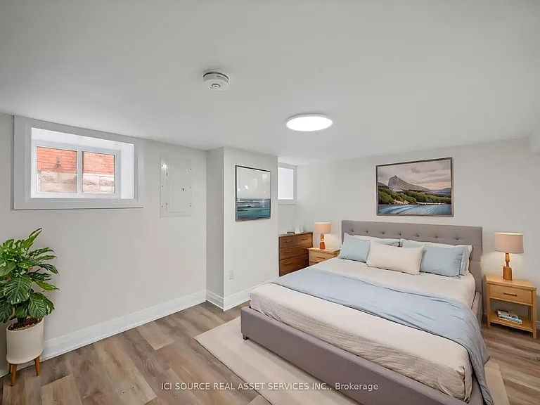 132 Holton Ave S #1 — Photo 6