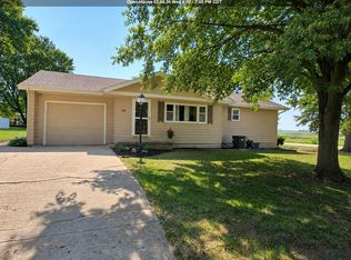 650 S 7th St, Akron, IA 51001