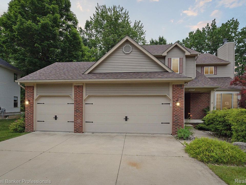 1st image of 6220 Woodridge Ln