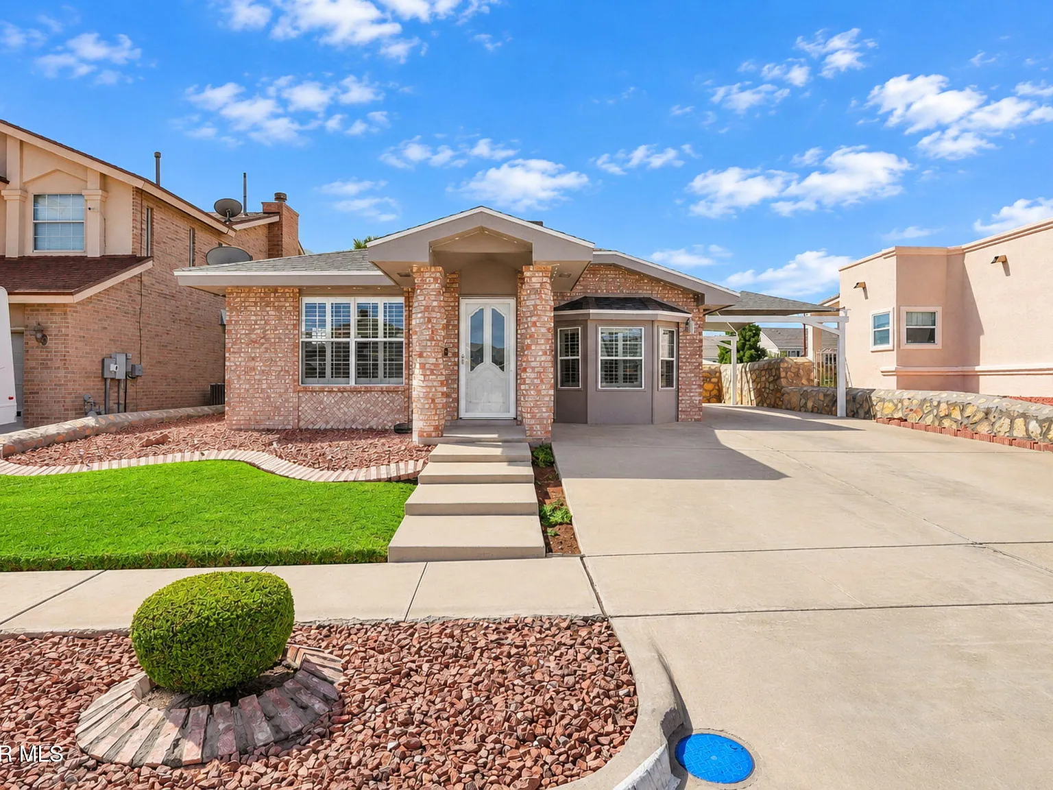 3 bed, 2.0 bath, 1346 sqft, $1,750 — Photo 1