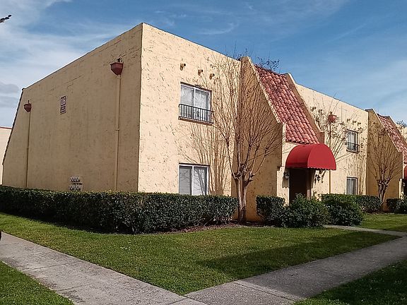3rd image of 3906 Mission Dr Unit 2