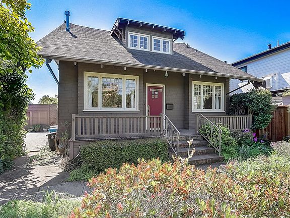 3rd image of 215 Burlingame Ave