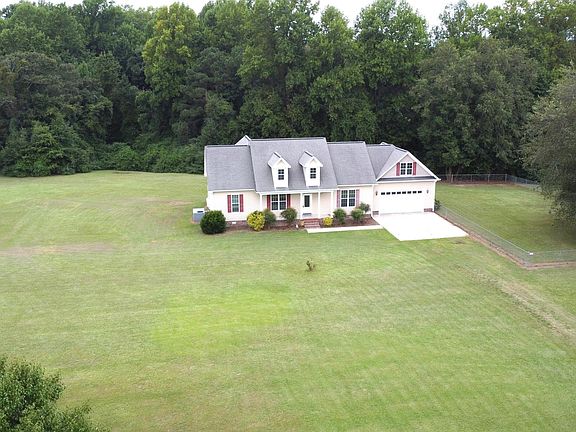 3rd image of 3912 Fred Jones Road
