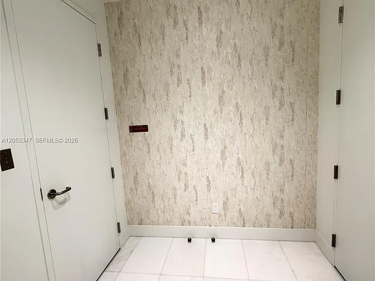 175 SE 25th Rd #902 — Photo 9