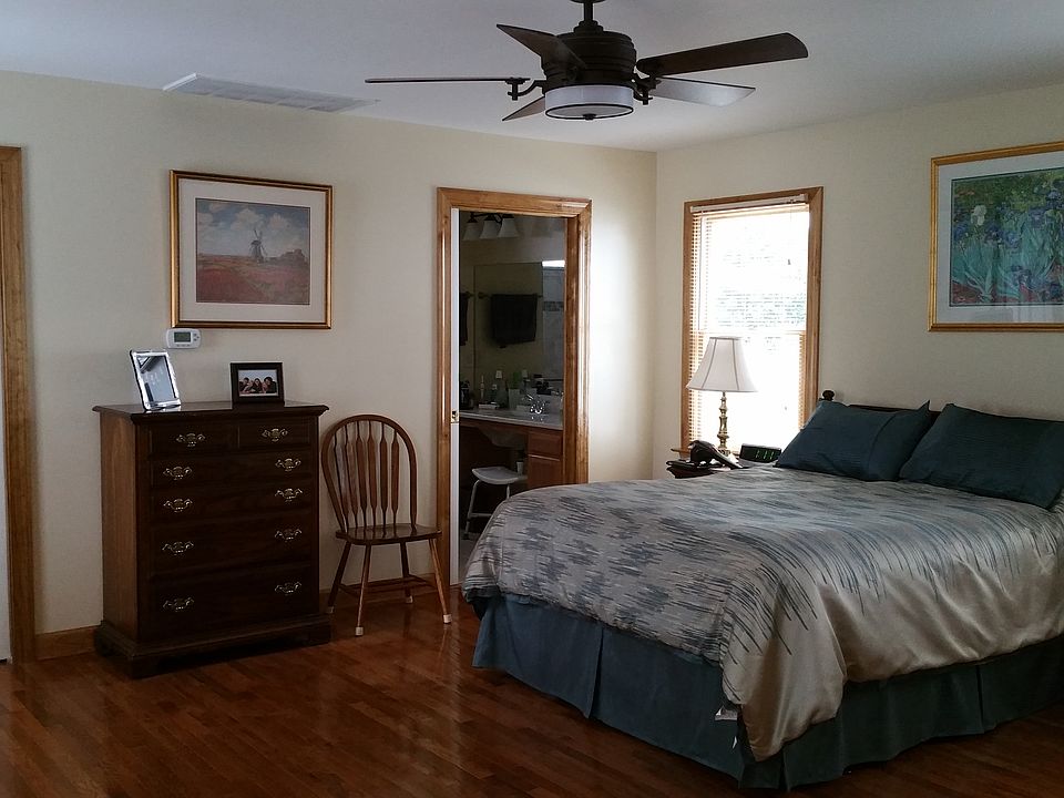1st image of 604 Royal Grant Dr