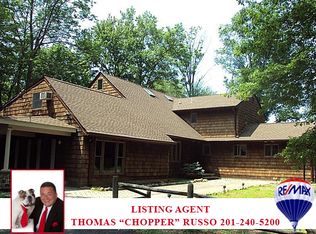 2 Airmont Ave, Mahwah, NJ 07430