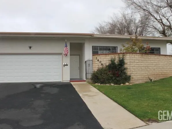 2406 Christmas Tree Ln, Bakersfield, CA 93306