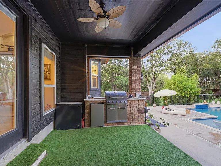 4133 Knight St — Photo 25