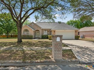 7446 Oak Marsh St, Live Oak, TX 78233