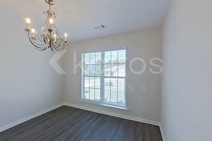 781 Park Ln — Photo 6
