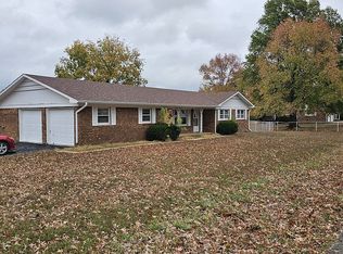 1615 W Olive St, Bolivar, MO 65613
