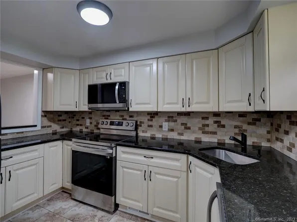 1367 Hanover Avenue #602, Meriden, CT 06451