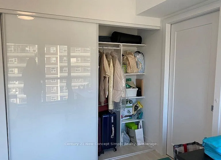 585 Bloor St E #1121 — Photo 4
