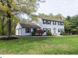 1099 Green Glen Dr, Garnet Valley, PA 19060