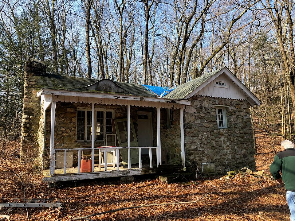 2nd image of 42 Woodcrest Dr