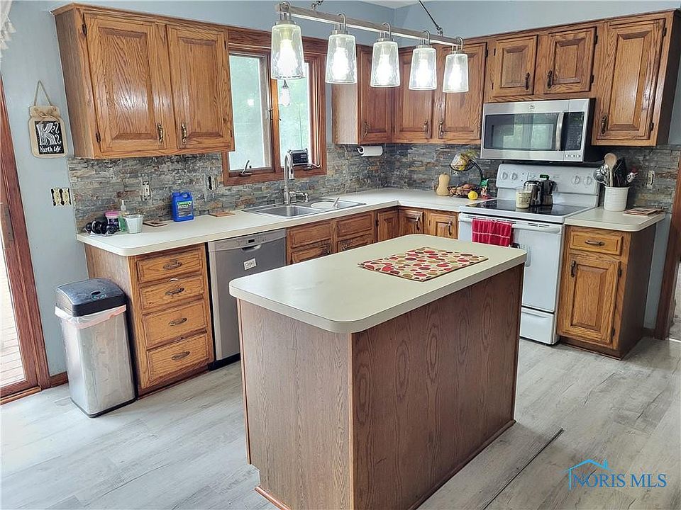 2nd image of 4851 Westcliffe Ct