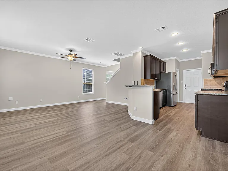 6438 Haywards Crossing South Cir — Photo 13