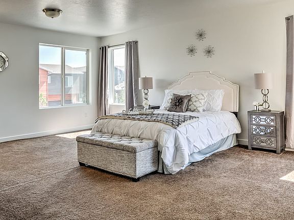 4th image of 5322 W Silver Clover Ln