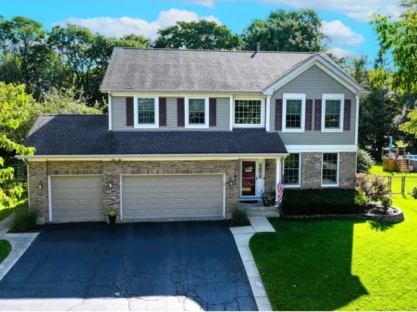 1021 Wakefield Dr, Elgin, IL 60120