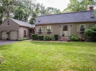336 Mendall Rd, Acushnet, MA 02743