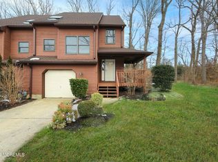 1 Pape Dr, Atlantic Highlands, NJ 07716