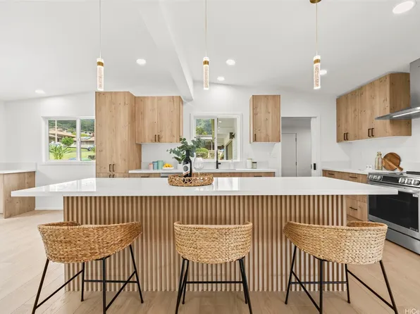 3489 Manoa Rd, Honolulu, HI 96822