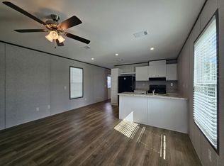 557 Suwanee Dr #2145, North Fort Myers, FL 33917