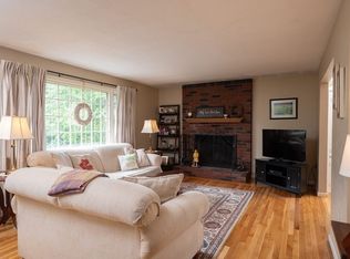 141 Old Oaken Bucket Rd, Norwell, MA 02061