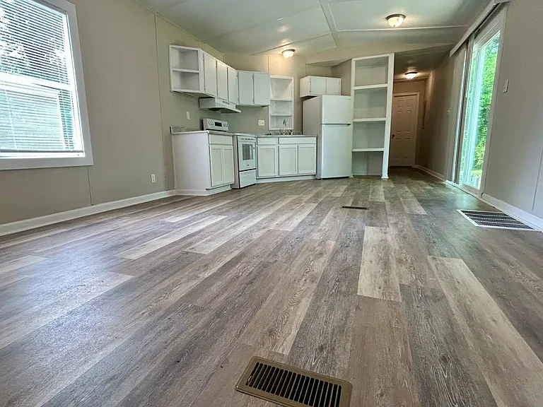 26 White Oak Vlg — Photo 4