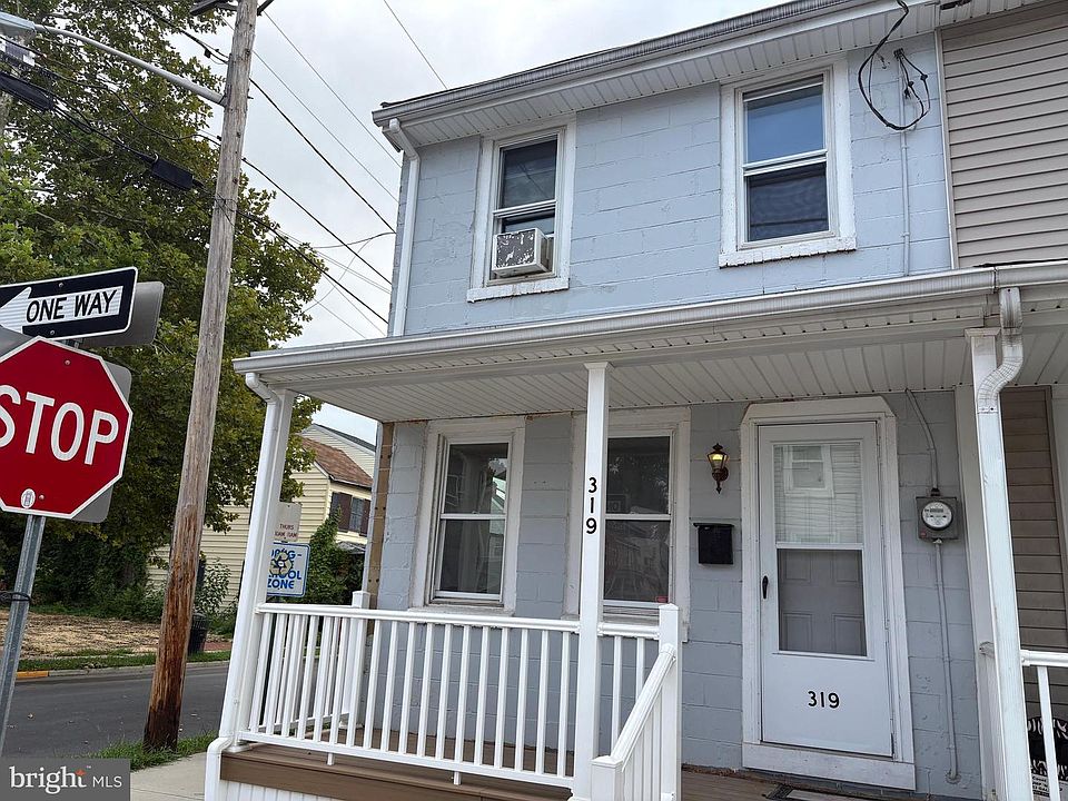 1st image of 319 Borden St