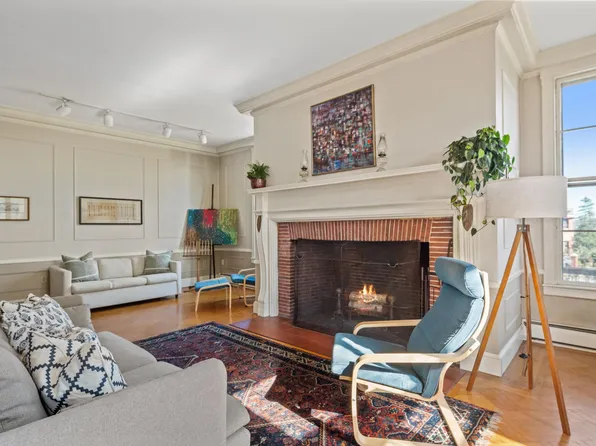 397 Gibbs Ave, Newport, RI