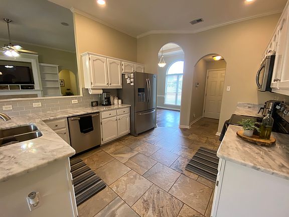 5th image of 8462 Wolf Willow Ln